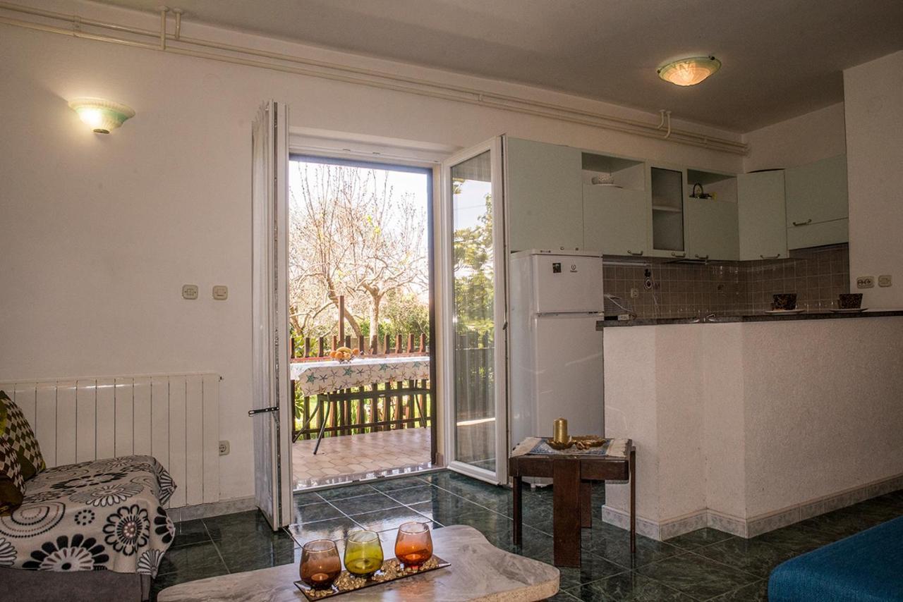Apartment Lori Фажана Екстер'єр фото