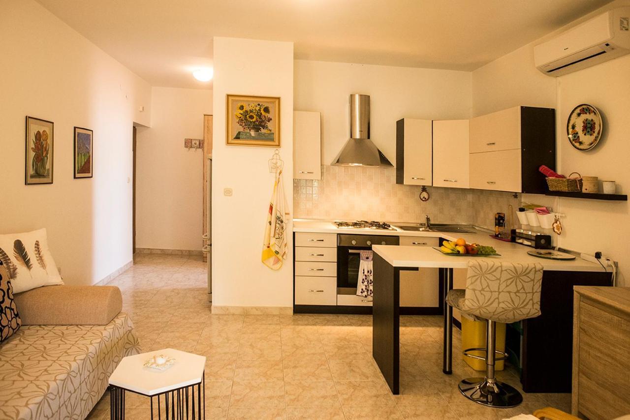 Apartment Lori Фажана Екстер'єр фото