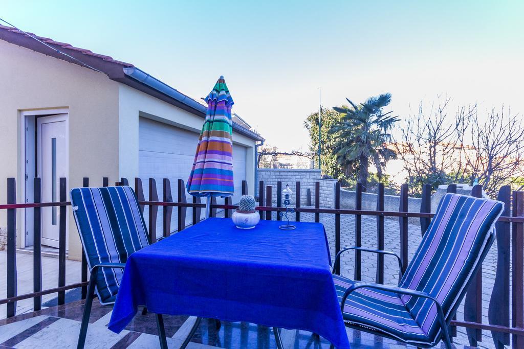 Apartment Lori Фажана Екстер'єр фото