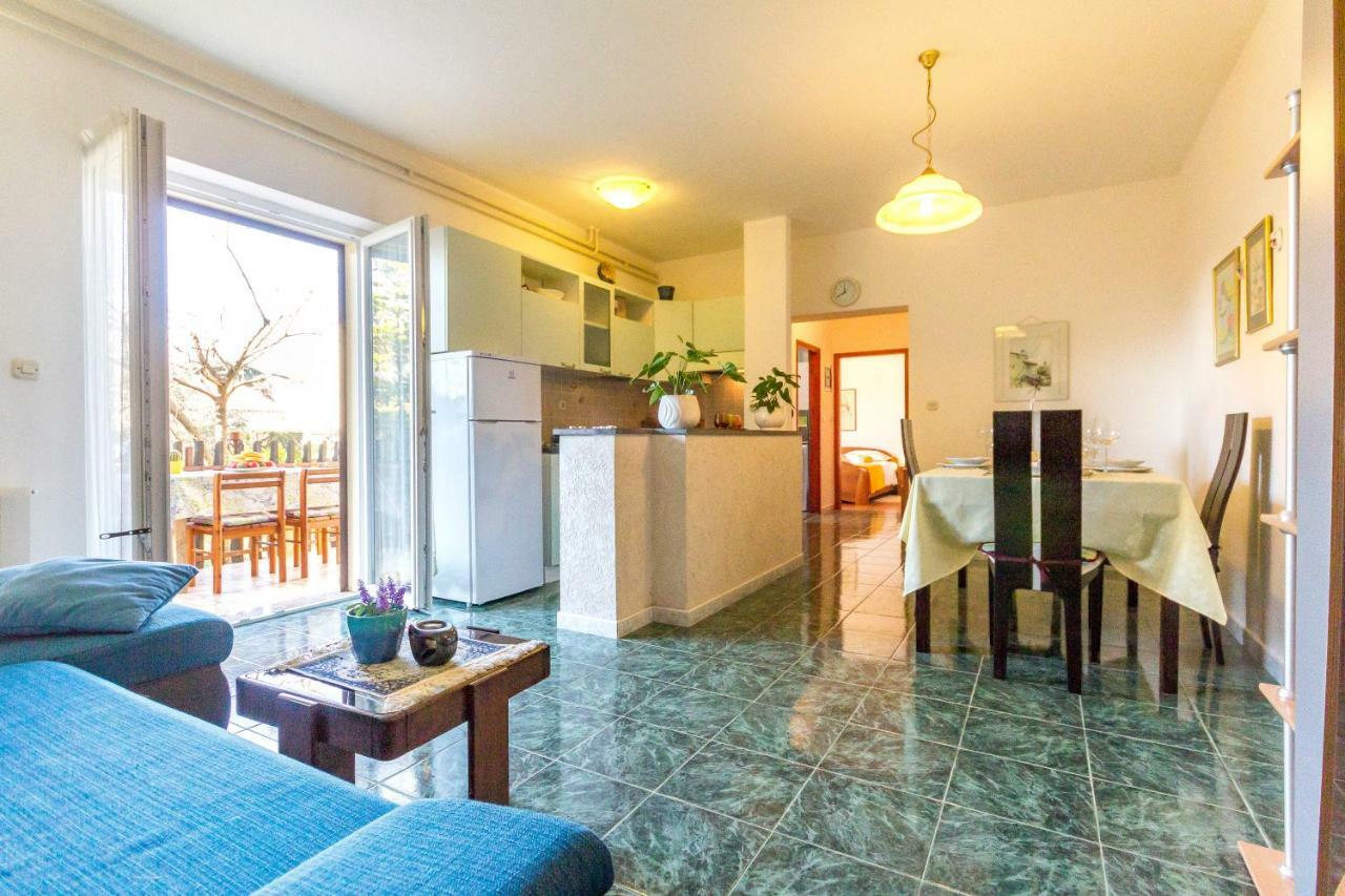 Apartment Lori Фажана Екстер'єр фото