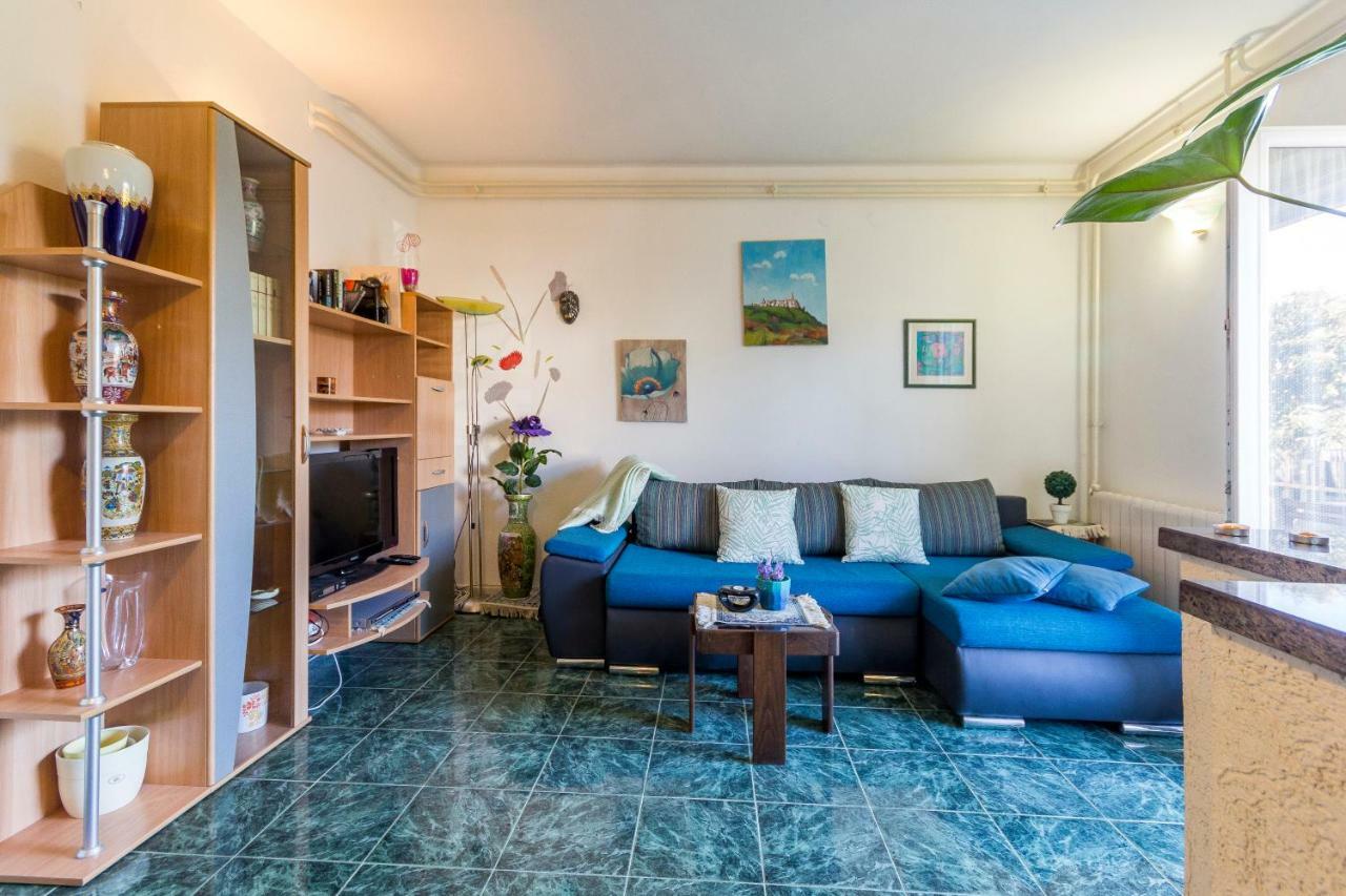 Apartment Lori Фажана Екстер'єр фото